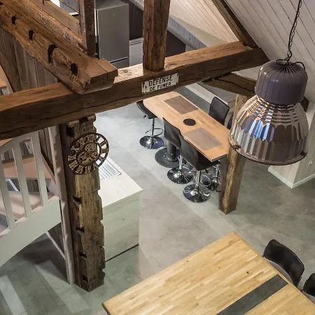 Style Industriel Avec Terrasse