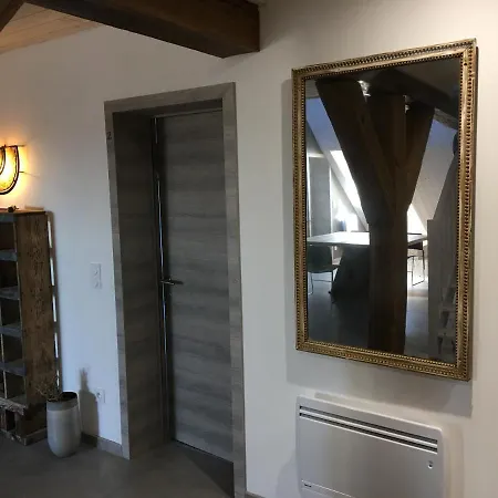 Style Industriel Avec Terrasse アパート ジヴェ